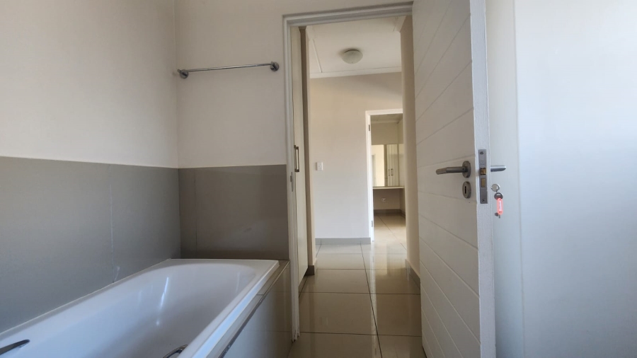 2 Bedroom Property for Sale in Langeberg Heights Western Cape